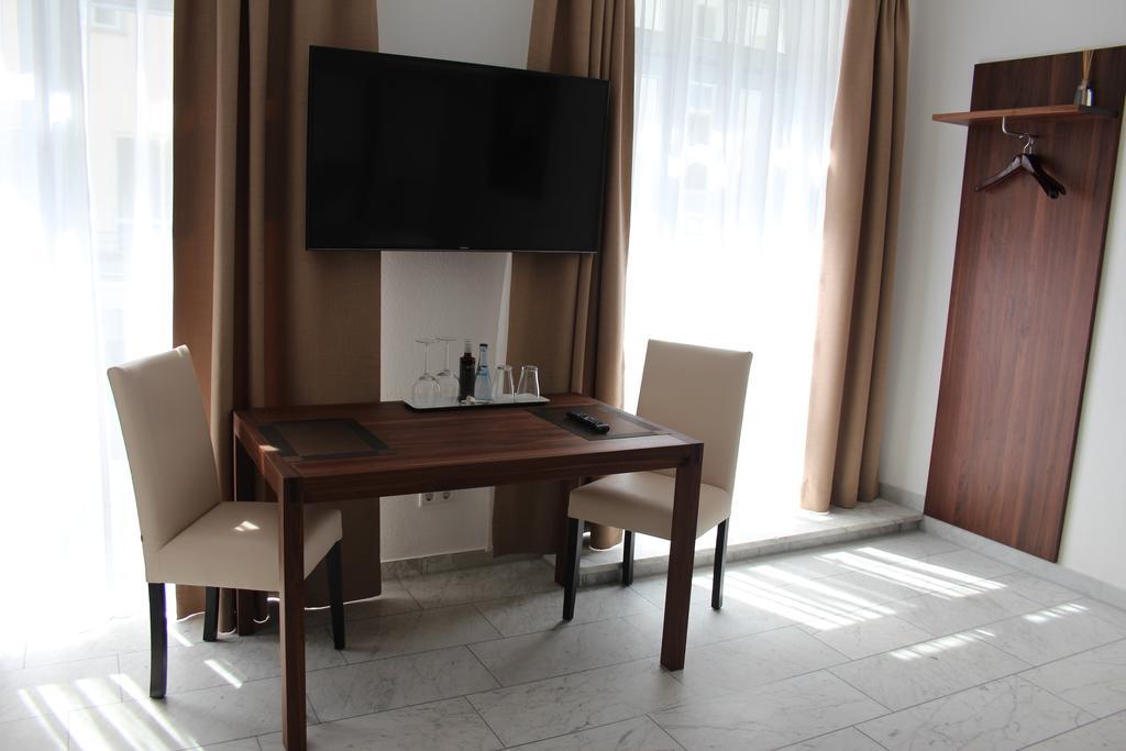 Hotel Schmales Haus Ulm Dış mekan fotoğraf